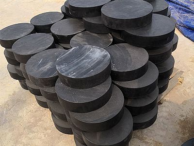平潭县板式橡胶支座由若干层橡胶片与薄钢板经加压硫化